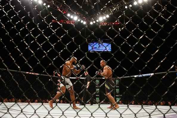 Imagens da polmica derrota de Ronaldo Jacar no UFC 194