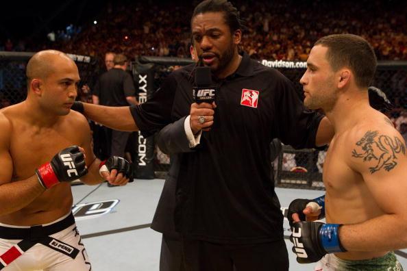 28/08/2010 - UFC 118 - No UFC 112, dia 10/04/2010, em Abu Dhabi, Frankie Edgar venceu o campeo dos leves BJ Penn por deciso unnime e conquistou o cinturo da categoria. O UFC marcou a revanche e Edgar venceu novamente por deciso unnime