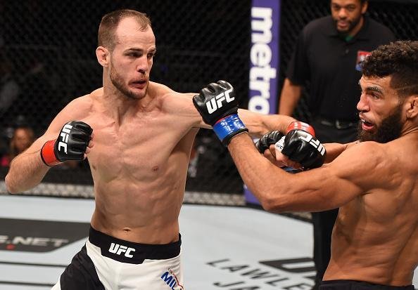 Luta entre Cole Miller e Jim Alers terminou sem resultado (No Contest). Alers acertou dedo acidentalmente no olho de MIller, que no teve condies de seguir no combate