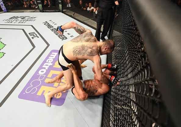 Tamdan McCrory venceu Josh Samman por finalizao no terceiro round