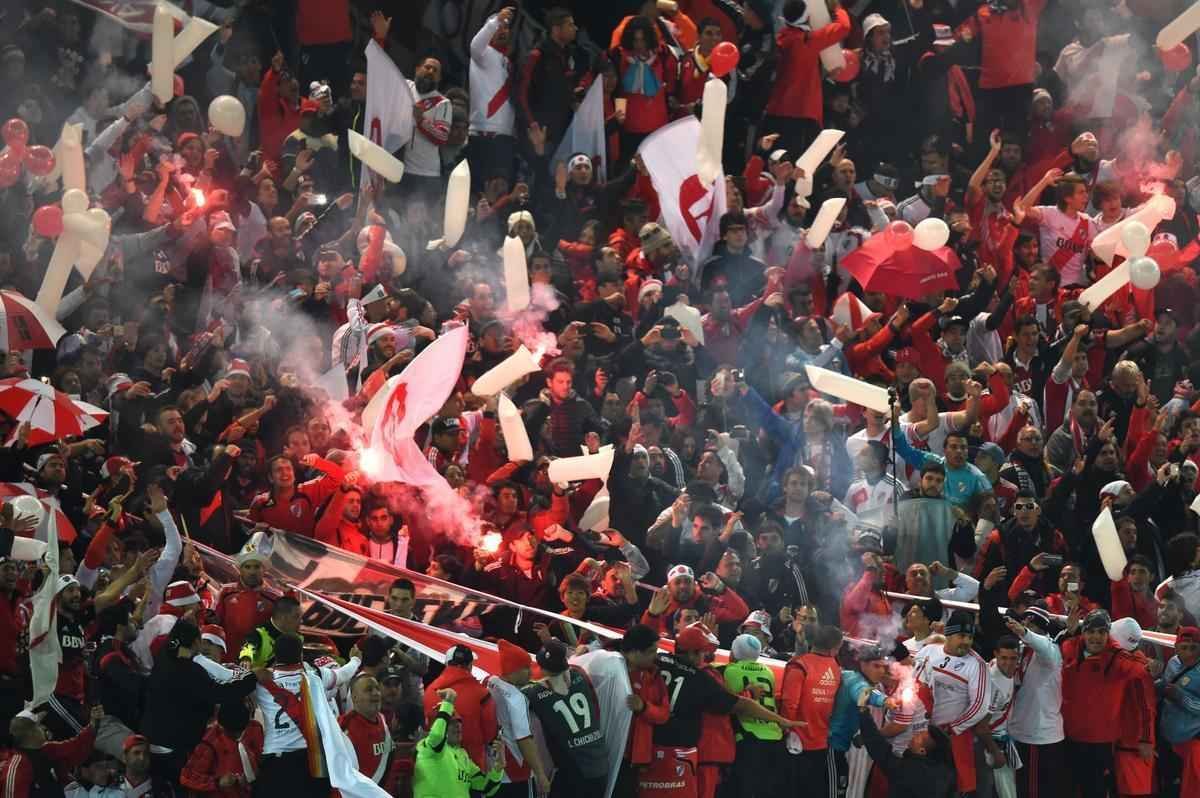 Barcelona vence o River Plate e conquista o tricampeonato mundial de clubes no Japo