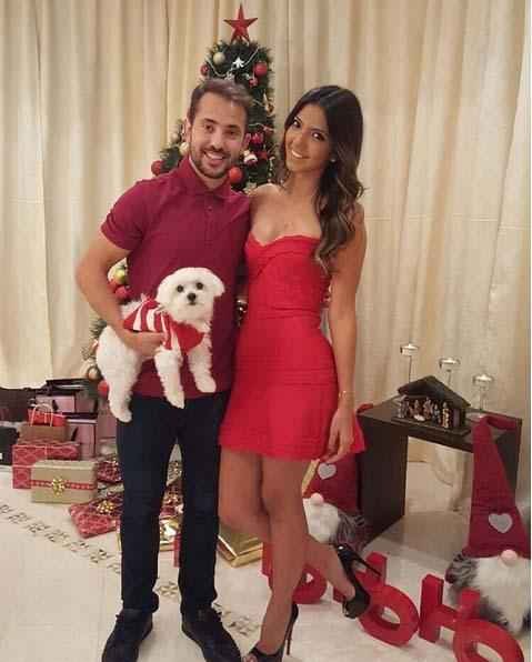 Everton Ribeiro, ex-Cruzeiro, com a esposa Marilia em Dubai