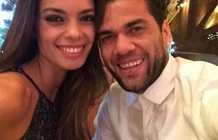 Daniel Alves, com a esposa -'Noche buena con amor #merrychristmas'