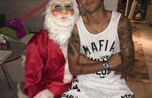 Neymar, do Barcelona: 'Feliz Natal, eu e meu PAPAI Noel'
