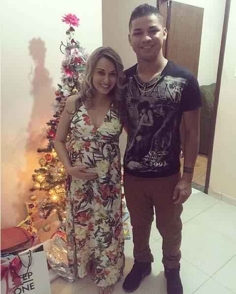Judivan, atacante do Cruzeiro, com a esposa Tatiane Diana: 'Um feliz natal a todos em especial para minha famlia , amo vocs! '