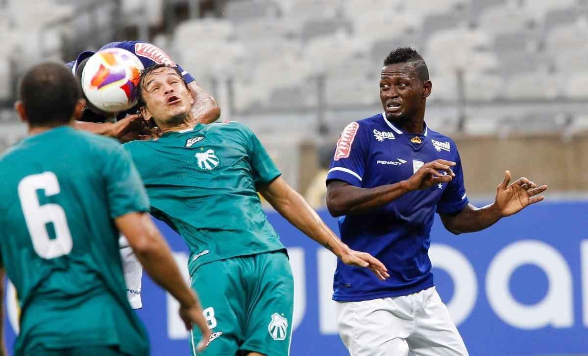 Riascos deixou o Cruzeiro ao longo da temporada para defender o Vasco. Anteriormente, ele no marcou gols em quatro jogos disputados