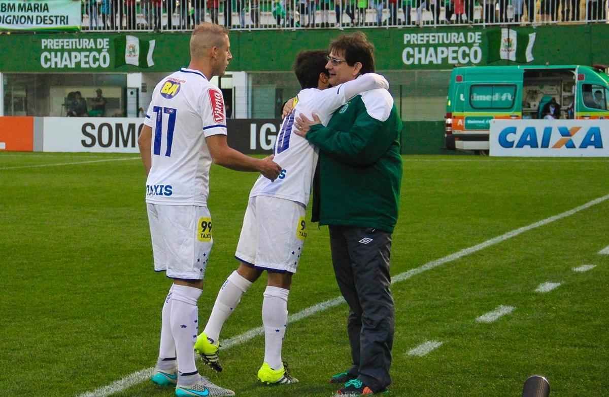 Uillian Correia (17) disputou apenas um jogo pelo Cruzeiro. O volante no balanou as redes