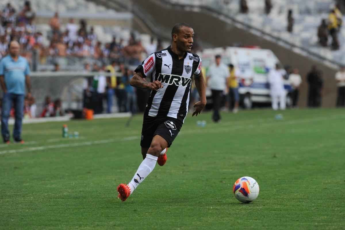 Patric fez 41 jogos. Marcou trs gols. Deu sete assistncias. Chegou a ser afastado do elenco, por ter assinado pr-contrato com um time turco, mas fez um acordo com o Galo e foi reintegrado. Renovou o contrato