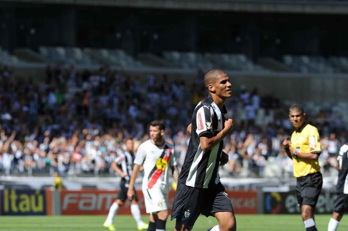 O experiente Leonardo Silva esteve em campo 47 vezes.Capito da equipe, fez seis gols e deu uma assistncia