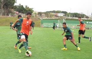 Michel (lateral-esquerdo): sem a bola e de chuteiras amarelas, o jovem de 18 anos disputou apenas um jogo.