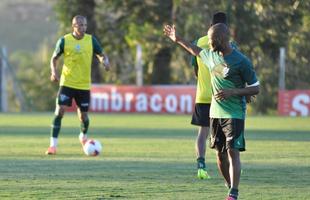 Willie (atacante): outro que rescindiu o contrato pouco tempo depois de ter sido contratado. Fez apenas quatro jogos pelo alviverde.