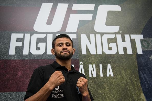 Jussier Formiga vinha de tr�s vit�rias seguidas at� perder o duelo que valia o title shot contra Henry Cejudo. O brasileiro est� em quinto no ranking e uma vit�ria contundente contra um top da divis�o dos moscas pode agendar o seu t�o sonhado duelo contra Demetrious Johnson