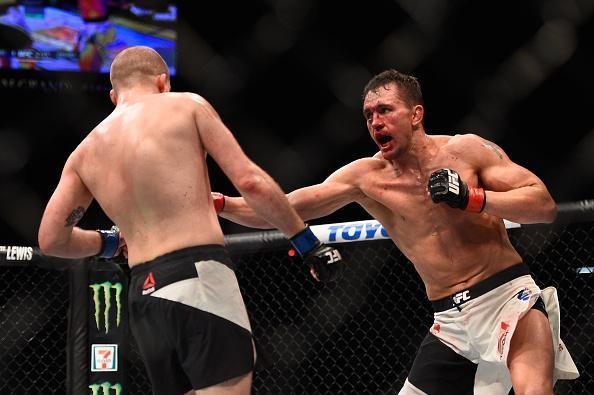 Alex Morono venceu Kyle Noke por deciso dividida