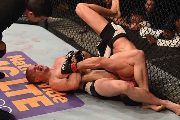 Alex Morono venceu Kyle Noke por deciso dividida