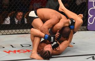 Brian Ortega venceu Diego Brando por finalizao no terceiro round