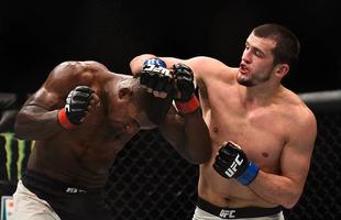 Albert Tumenov venceu Lorenz Larkin por deciso dividida