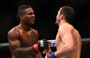 Albert Tumenov venceu Lorenz Larkin por deciso dividida