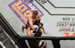 Stipe Miocic venceu Andrei Arlovski por nocaute tcnico no primeiro round