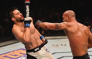 Robbie Lawler venceu Carlos Condit por deciso dividida e manteve o cinturo dos meio-mdios