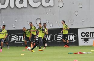 Na Cidade do Galo, atletas foram comandados por Diego Aguirre em primeiro treino do ano