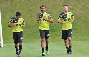 Na Cidade do Galo, atletas foram comandados por Diego Aguirre em primeiro treino do ano