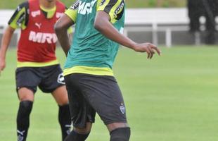 Na Cidade do Galo, atletas foram comandados por Diego Aguirre em primeiro treino do ano