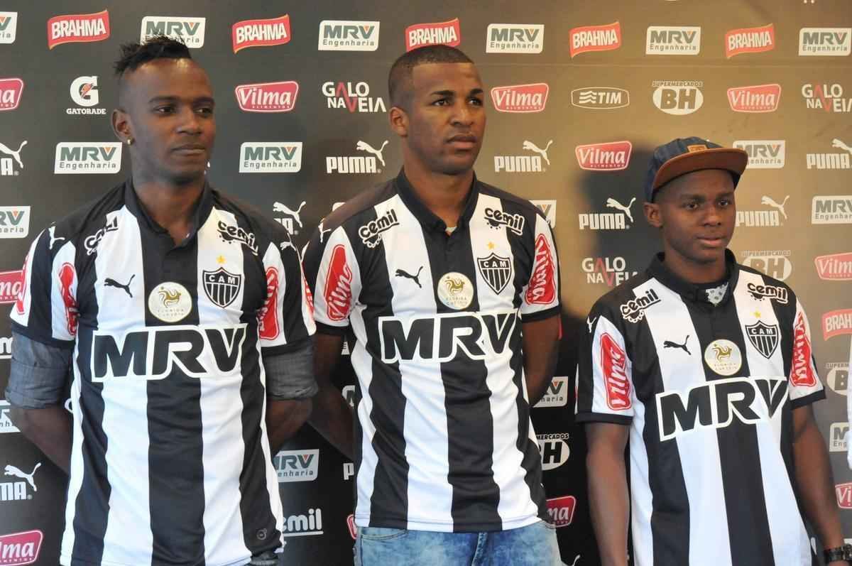 Veja imagens da apresentao de Hyuri, Erazo e Juan Cazares, novos reforos do Atltico