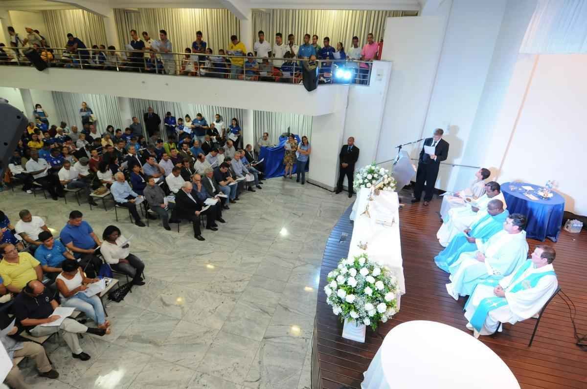 Fotos da missa de comemorao pelos 95 anos do Cruzeiro
