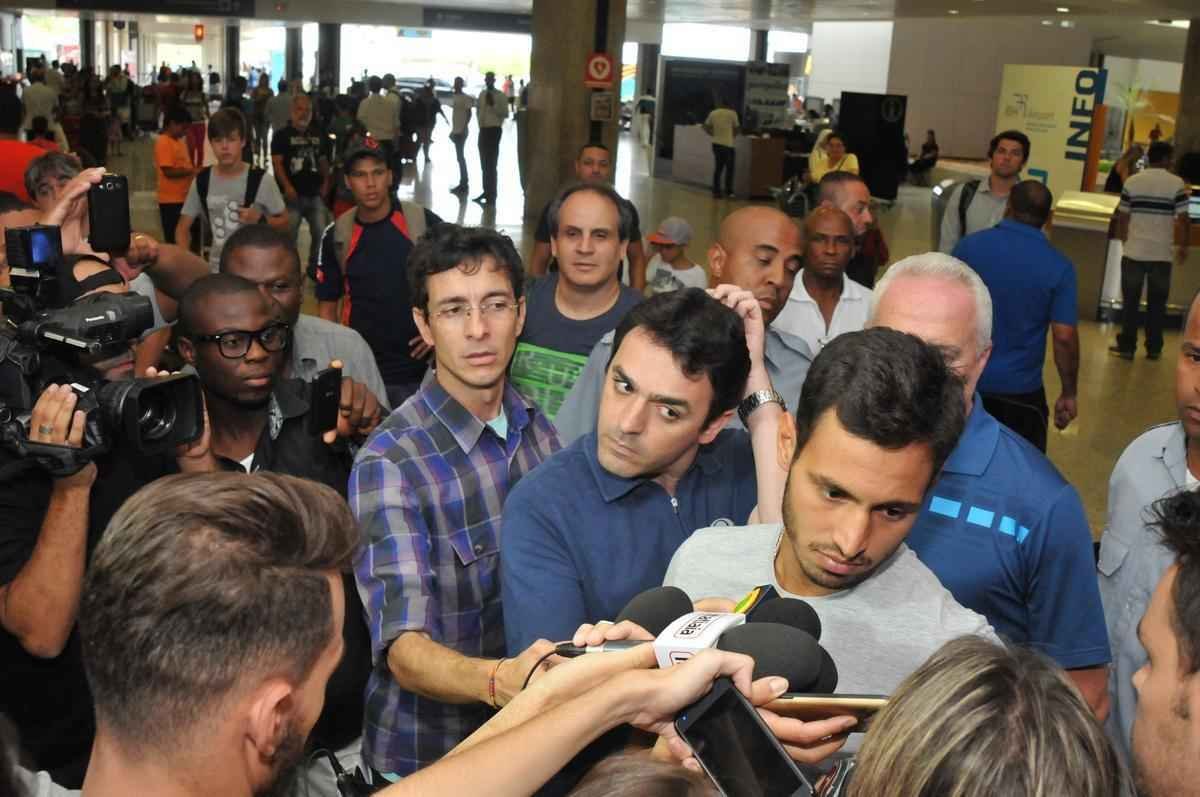 Meia argentino recebeu carto do programa scio do futebol e concedeu entrevista