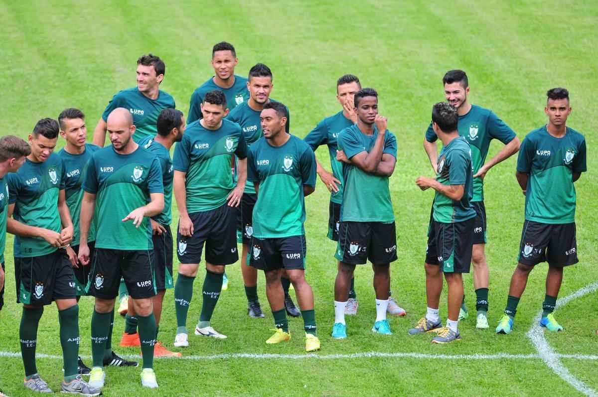 Com muitas novidades, Amrica se apresentou para a temporada 2016 na tarde desta tera-feira, no Lanna Drumond