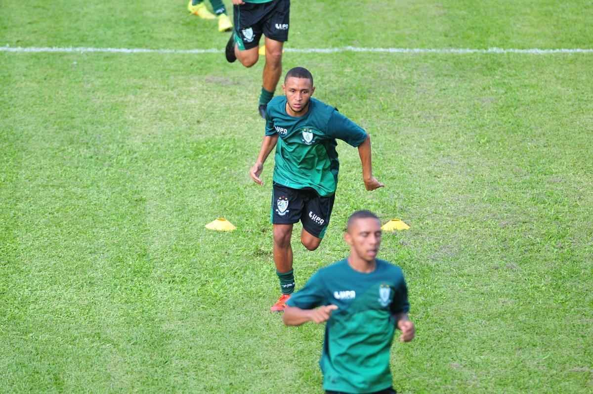 Com muitas novidades, Amrica se apresentou para a temporada 2016 na tarde desta tera-feira, no Lanna Drumond