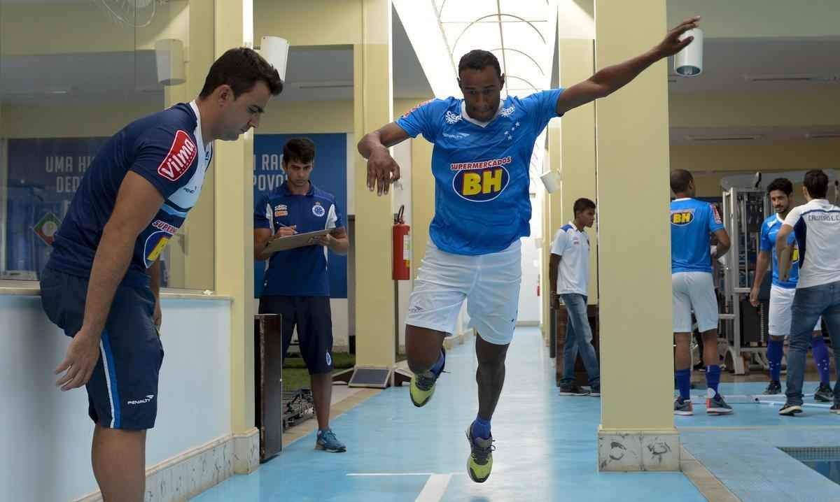 Cruzeiro se reapresentou nesta quarta-feira, na Toca da Raposa II, com novidades