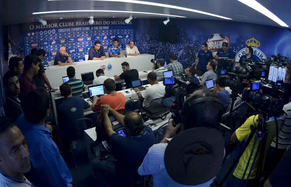 Cruzeiro se reapresentou nesta quarta-feira, na Toca da Raposa II, com novidades