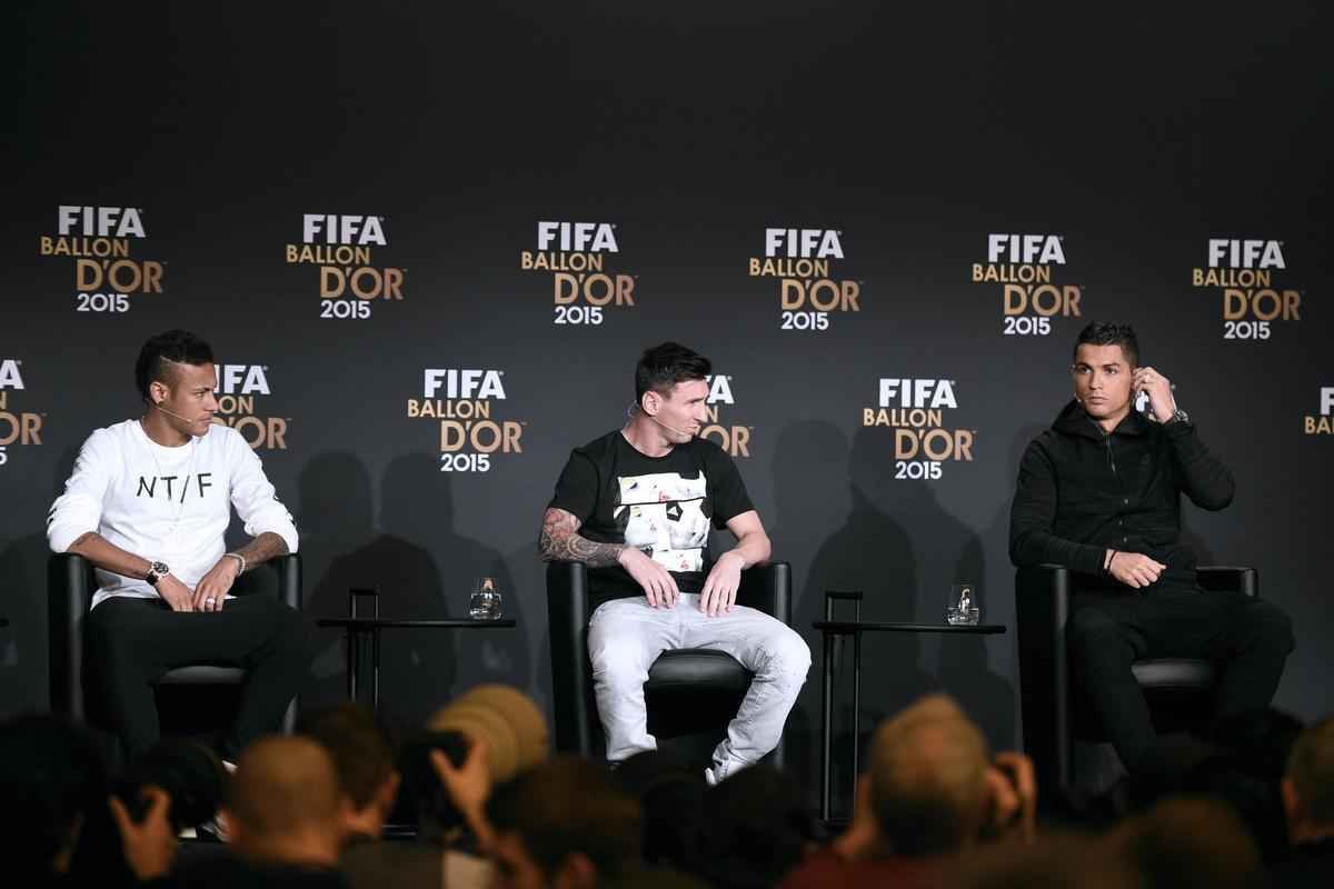 Confira as fotos dos bastidores e da cerimnia da Bola de Ouro