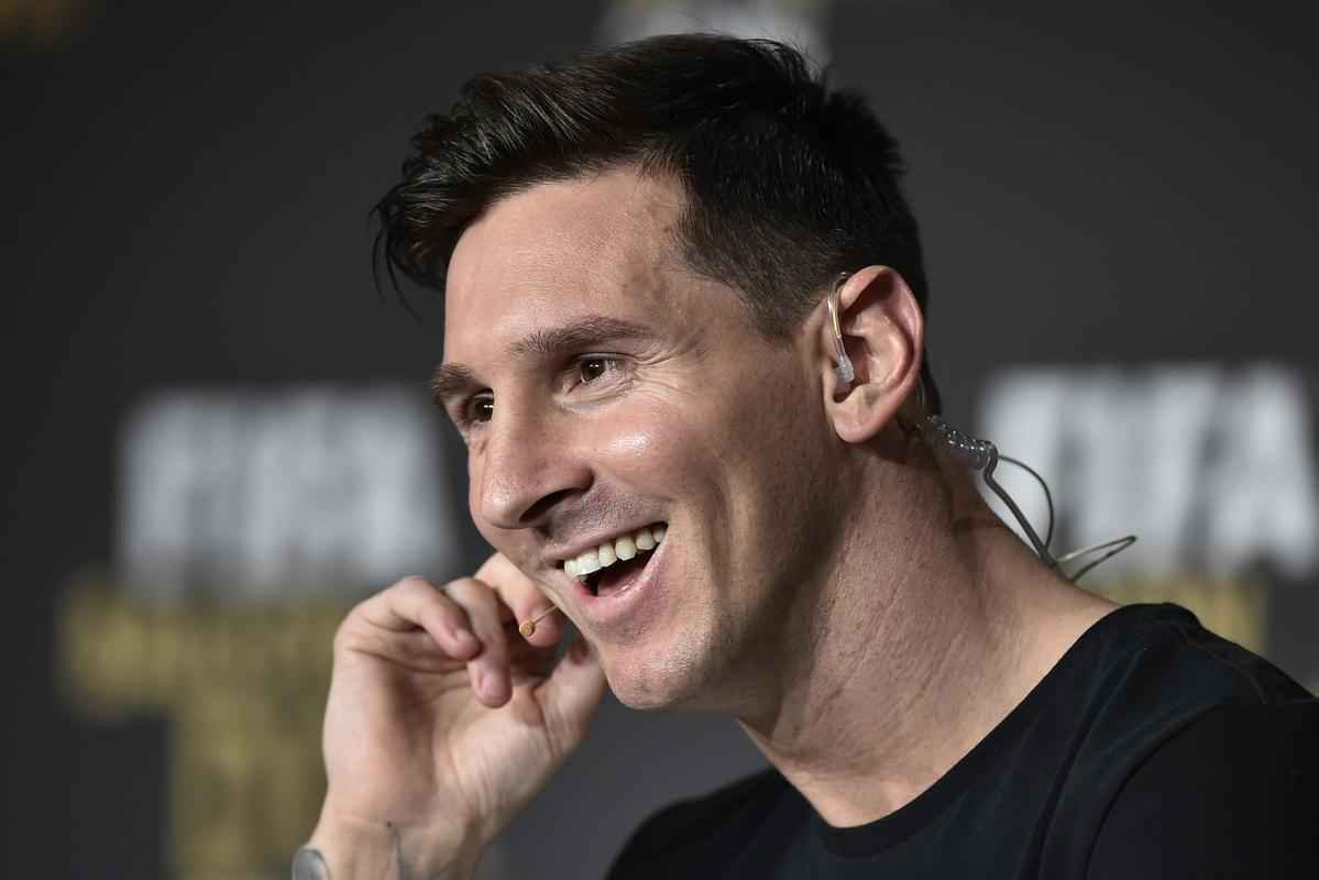 Confira as fotos dos bastidores e da cerimnia da Bola de Ouro