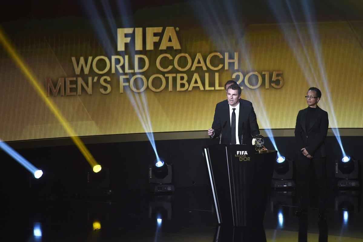 Confira as fotos dos bastidores e da cerimnia da Bola de Ouro