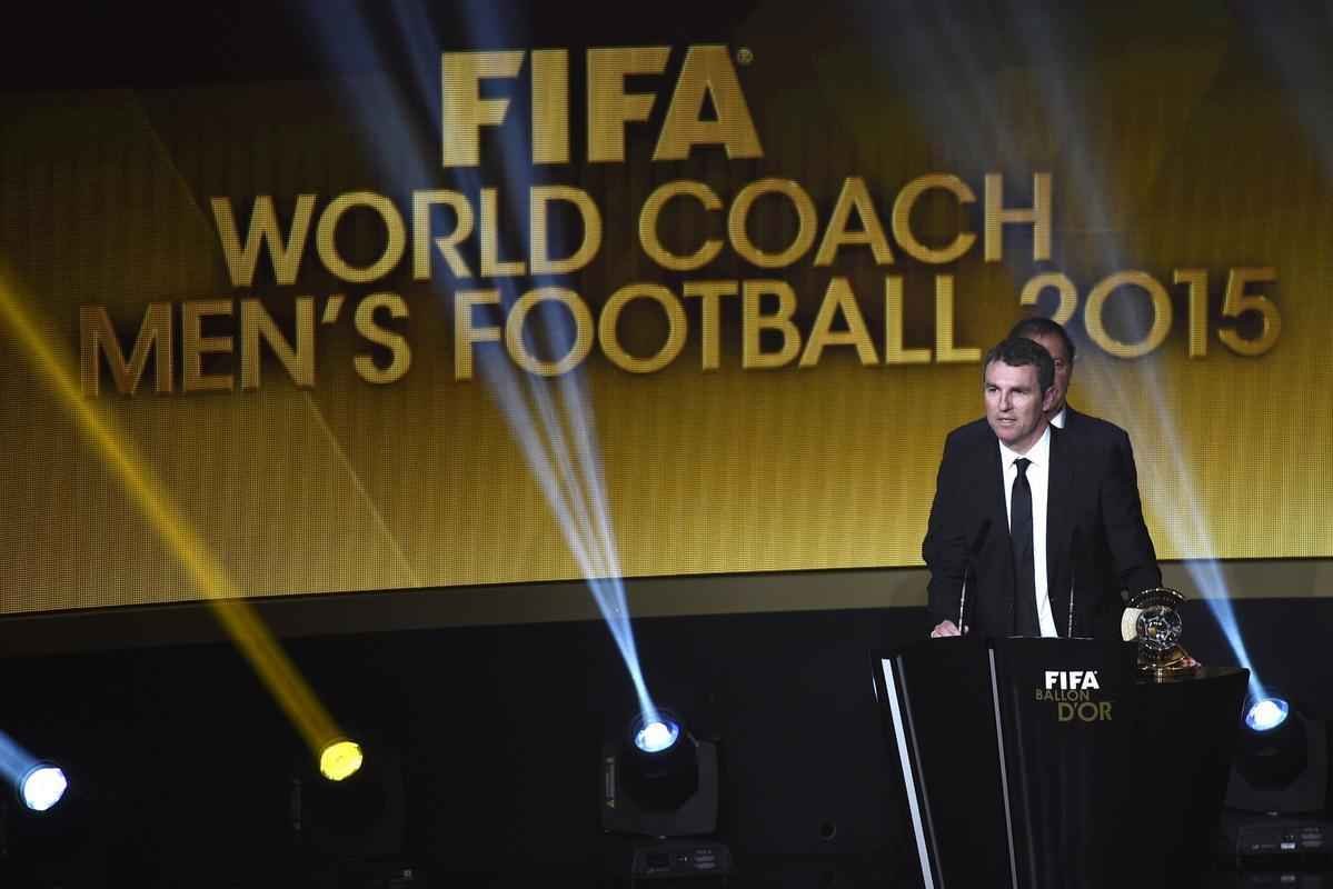 Confira as fotos dos bastidores e da cerimnia da Bola de Ouro