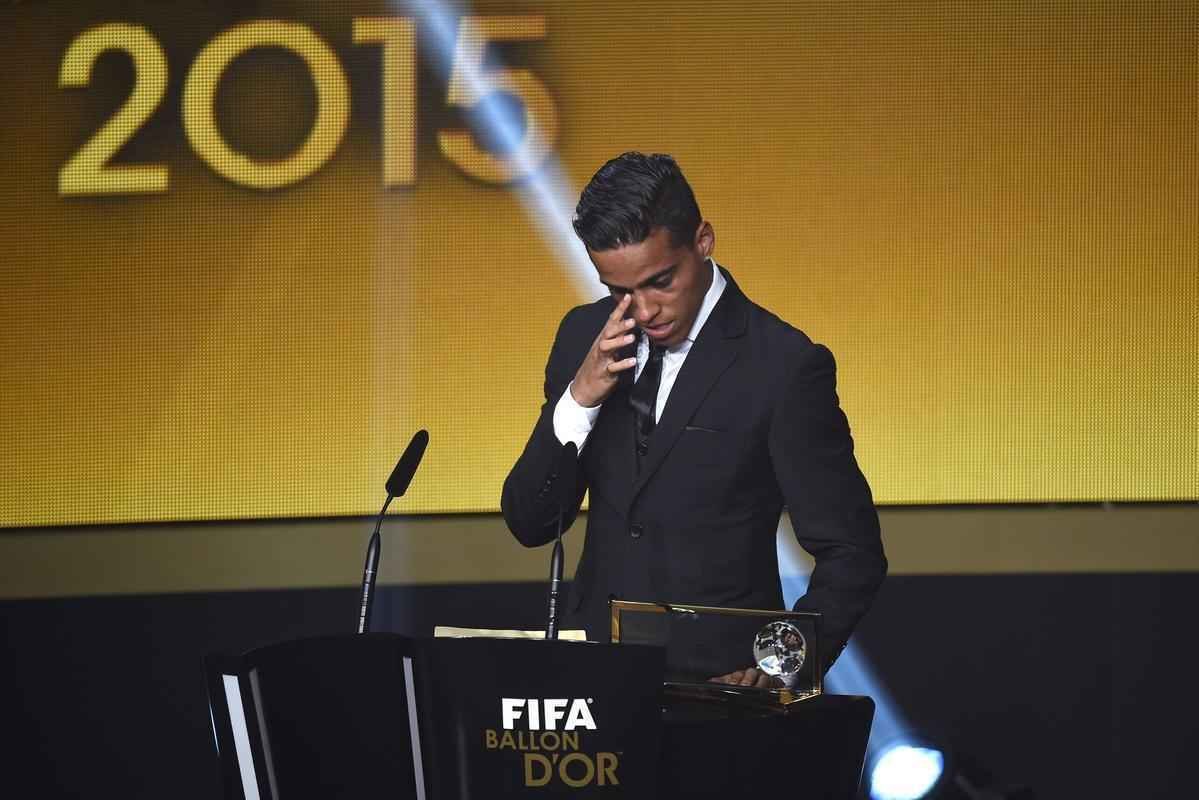 Confira as fotos dos bastidores e da cerimnia da Bola de Ouro