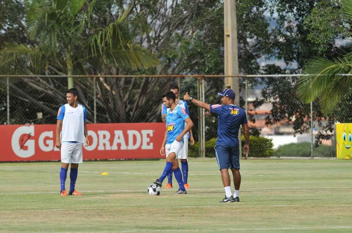 Imagens do treino do Cruzeiro nesta tera-feira na Toca da Raposa II