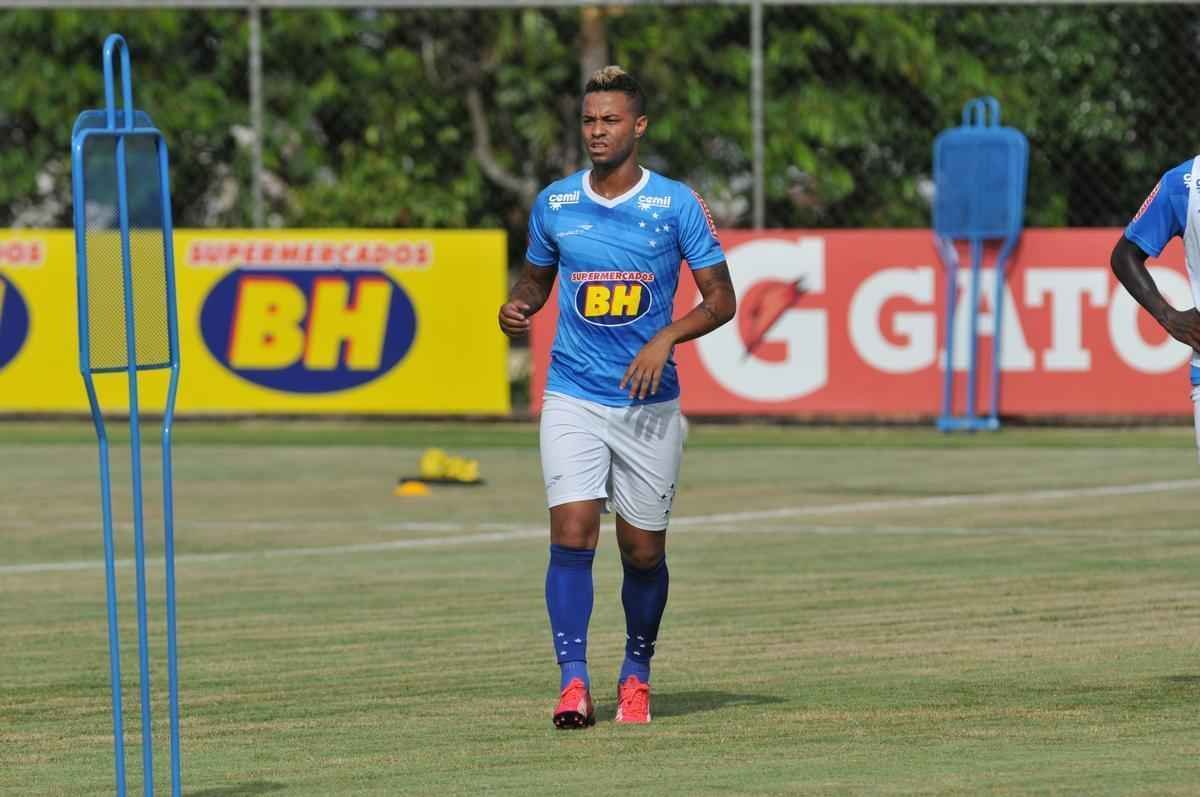 Imagens do treino do Cruzeiro nesta tera-feira na Toca da Raposa II