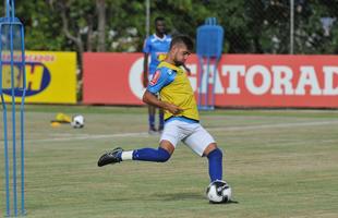 Imagens do treino do Cruzeiro nesta tera-feira na Toca da Raposa II