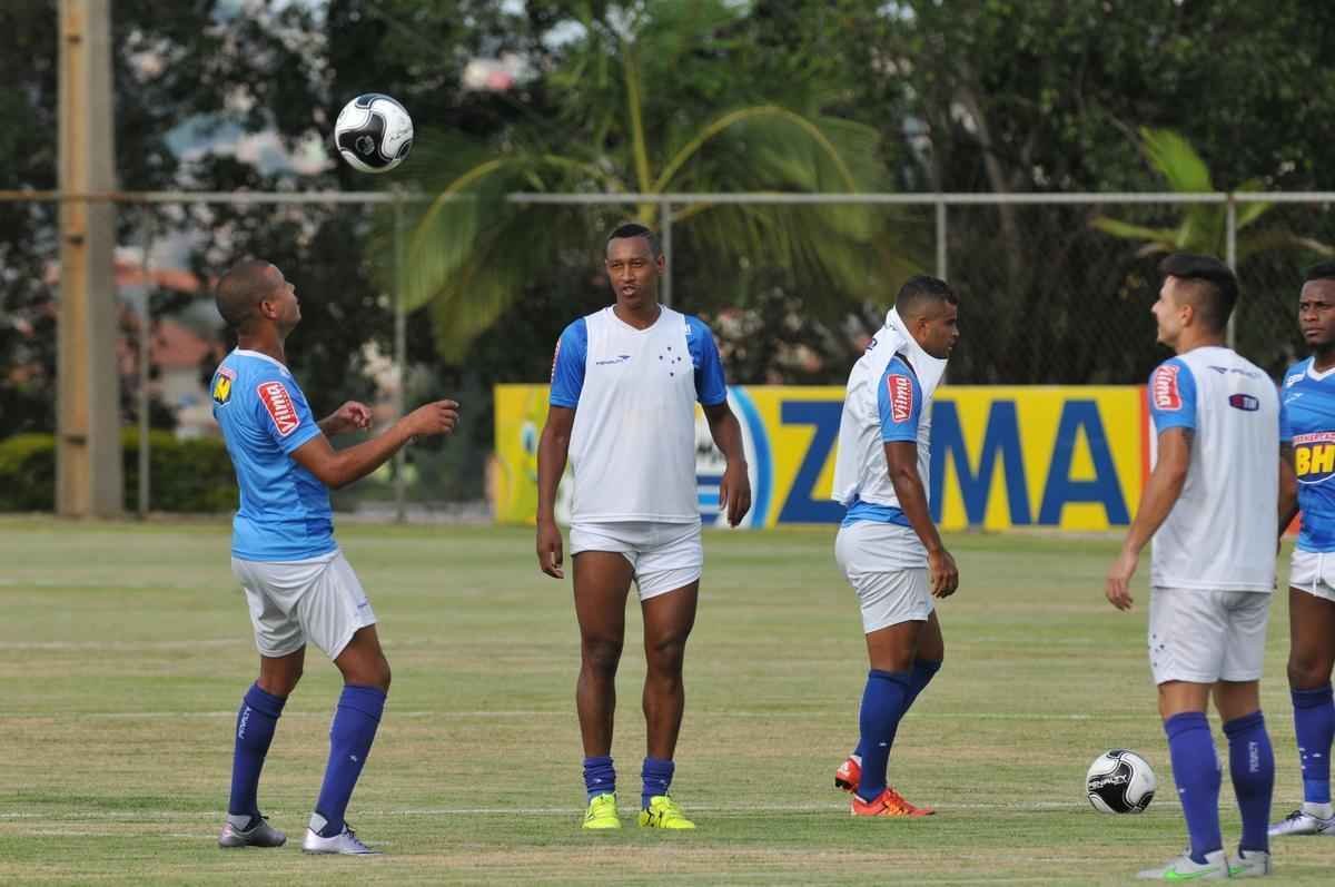 Imagens do treino do Cruzeiro nesta tera-feira na Toca da Raposa II