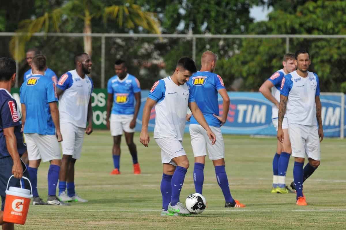 Imagens do treino do Cruzeiro nesta tera-feira na Toca da Raposa II