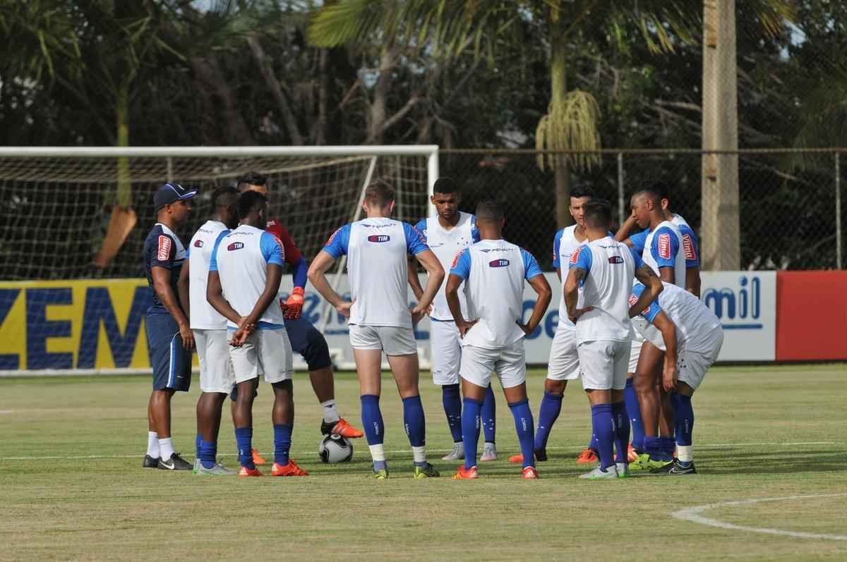 Imagens do treino do Cruzeiro nesta tera-feira na Toca da Raposa II