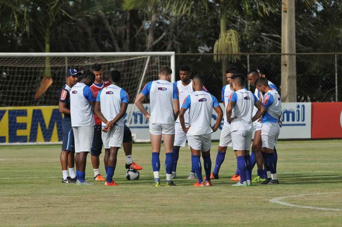 Imagens do treino do Cruzeiro nesta tera-feira na Toca da Raposa II