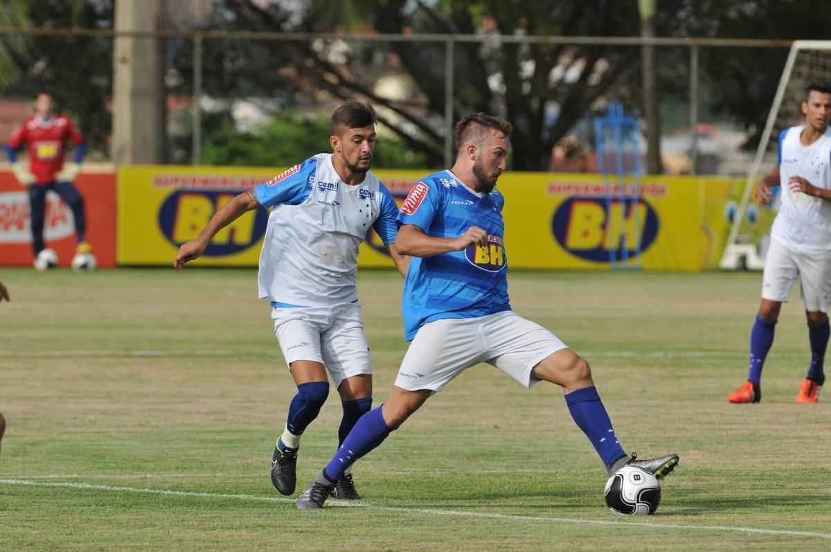 Imagens do treino do Cruzeiro nesta tera-feira na Toca da Raposa II