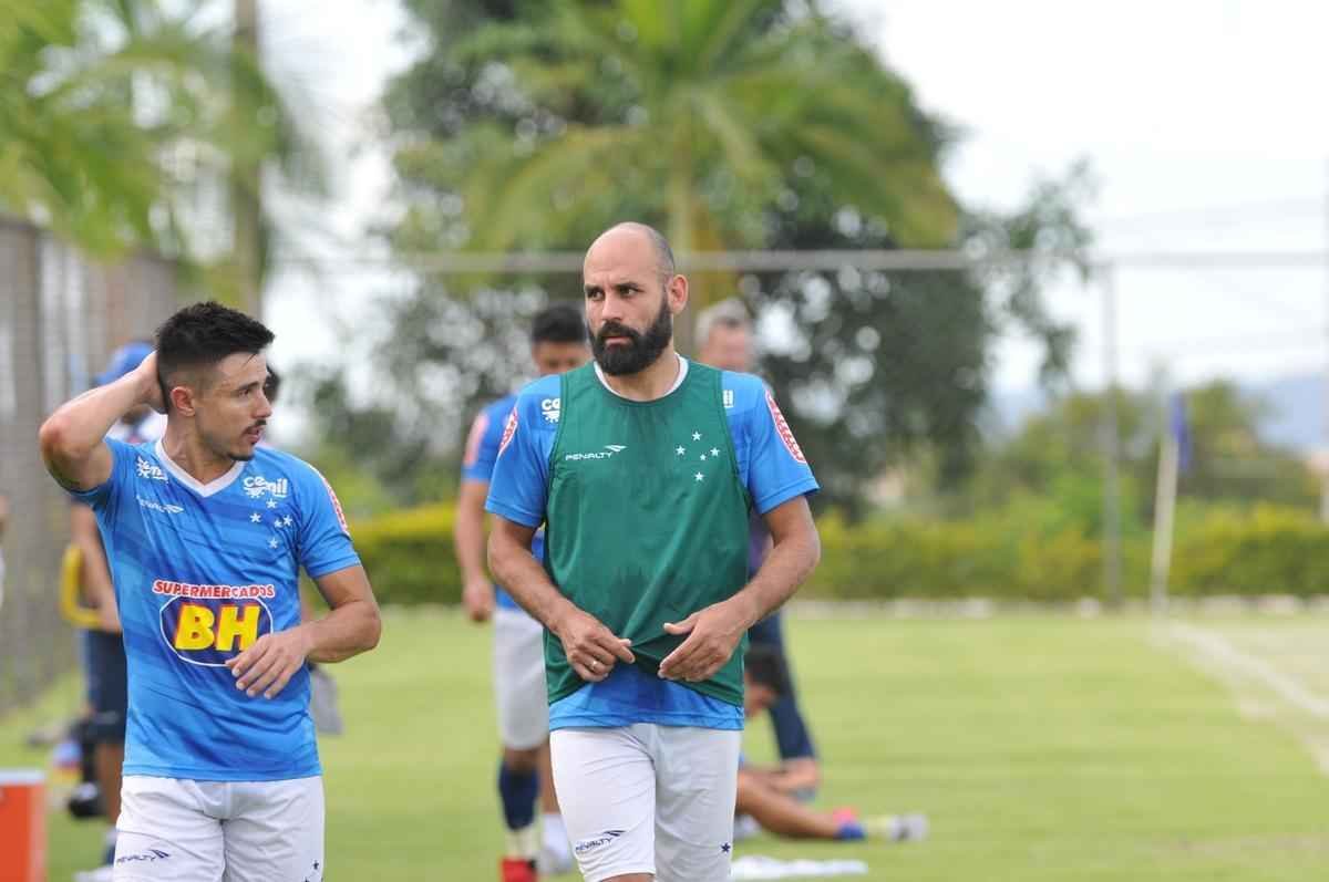 Imagens do treino do Cruzeiro nesta tera-feira na Toca da Raposa II