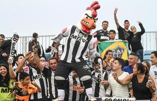 Mascote do Atltico faz sucesso com a torcida em treino antes da estreia do time na Florida Cup