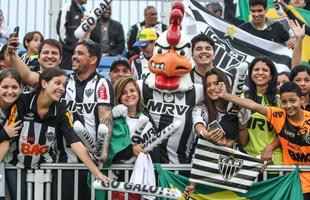 Mascote do Atltico faz sucesso com a torcida em treino antes da estreia do time na Florida Cup