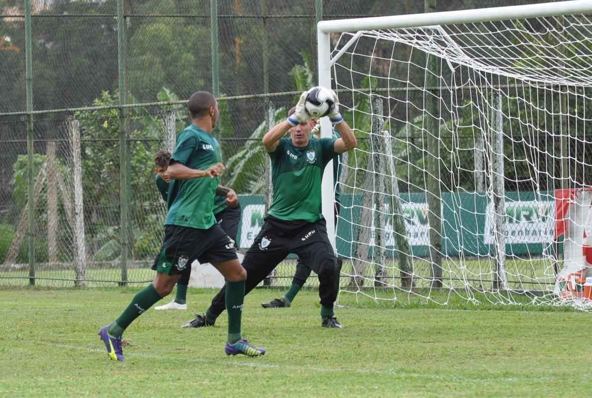 Confira as fotos do treino do Amrica desta sexta-feira